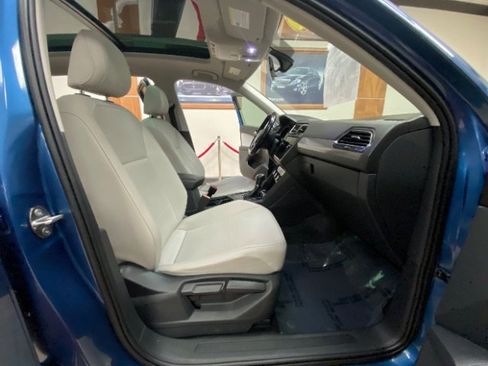 Used 2018 Volkswagen Tiguan SEL image 18