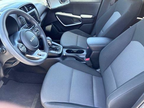 Used 2024 Kia Soul LX w/ Option Group 015 FWD image 16