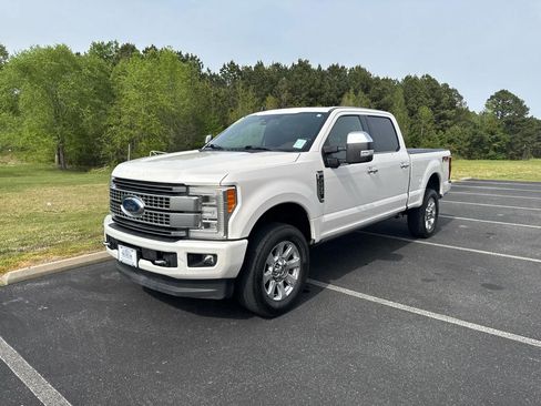 Used 2019 Ford F250 Platinum w/ Platinum Ultimate Package image 13