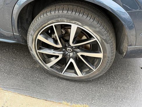 Used 2023 Volvo XC90 B5 Plus w/ Protection Package Premier image 8