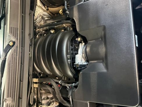 Used 2018 Chevrolet Silverado 1500 LT w/ All Star Edition image 9