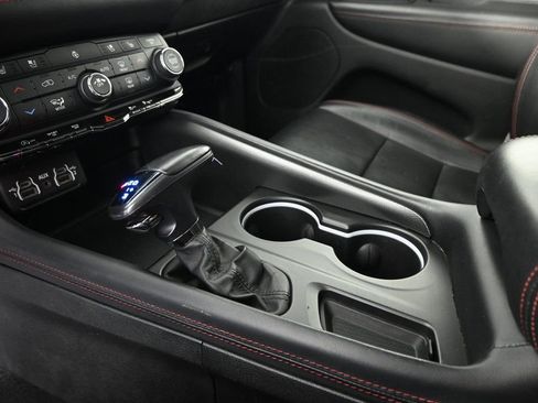 Used 2024 Dodge Durango GT image 33