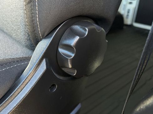 Used 2023 RAM ProMaster 2500 image 24