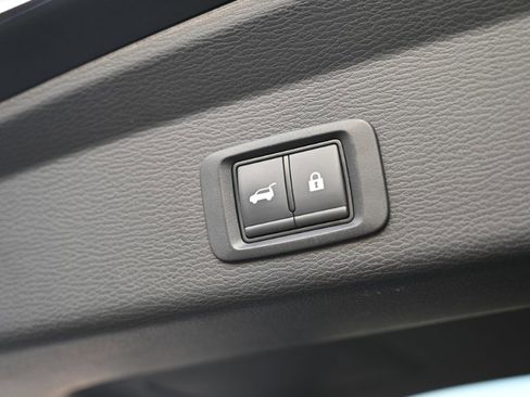 Used 2024 Mitsubishi Outlander AWD image 19