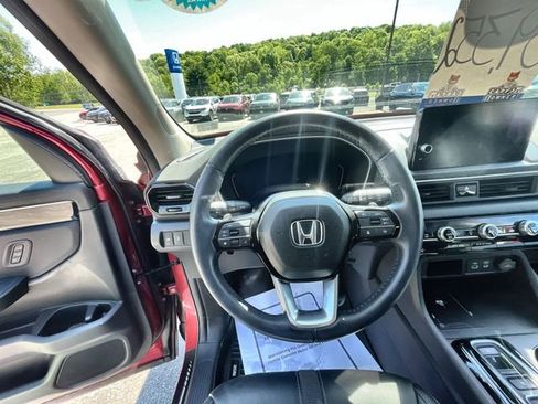 Used 2024 Honda Pilot EX-L image 13