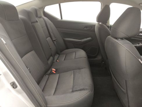 Used 2025 Nissan Altima 2.5 SV FWD image 19