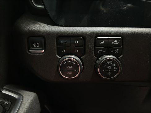 Used 2023 Chevrolet Silverado 1500 LTZ w/ LTZ Convenience Package II image 29