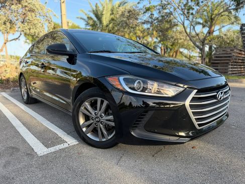 Used 2018 Hyundai Elantra SEL image 2