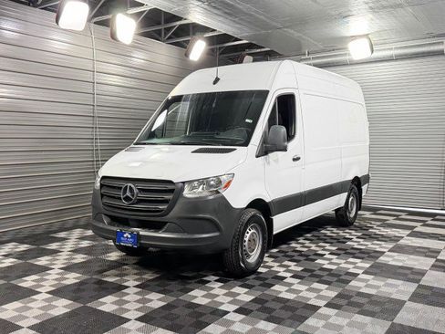 Used 2020 Mercedes-Benz Sprinter 2500 image 37