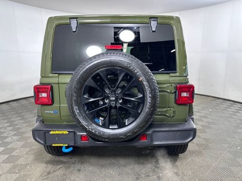 Used 2023 Jeep Wrangler Unlimited Sahara w/ Cold Weather Group image 4