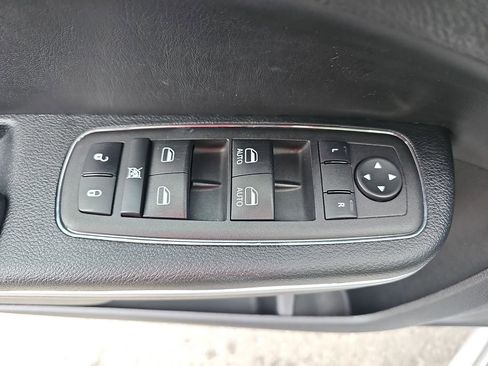 Used 2023 Chrysler 300 S RWD image 33