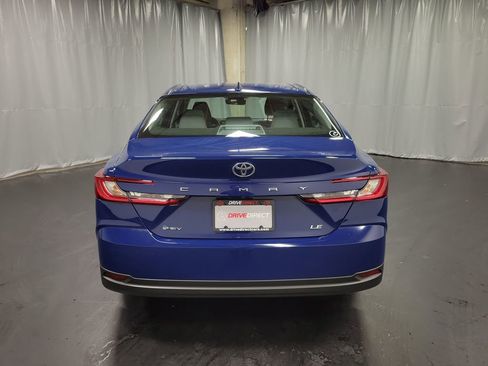 Used 2025 Toyota Camry LE w/ Convenience Package FWD image 7