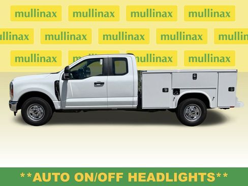 New 2025 Ford F250 XL w/ XL Chrome Package image 12