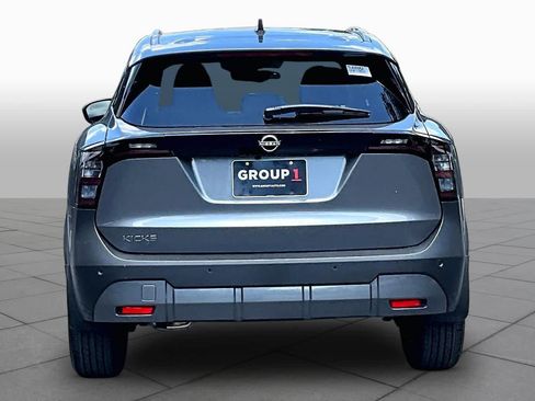 New 2026 Nissan Kicks SV w/ SV Premium Package FWD image 4