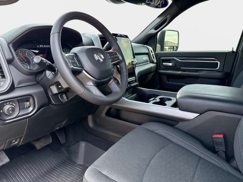 Certified 2025 RAM 2500 Big Horn AWD/4WD image 34