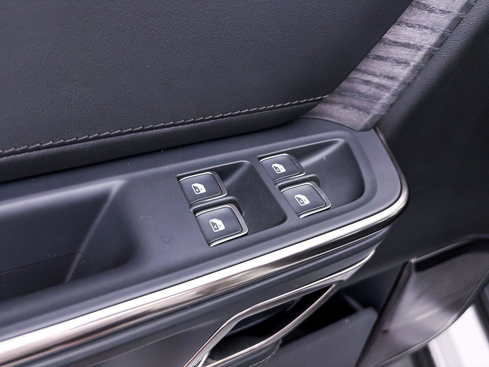 Used 2022 Rivian R1S Launch Edition Quad AWD/4WD image 18