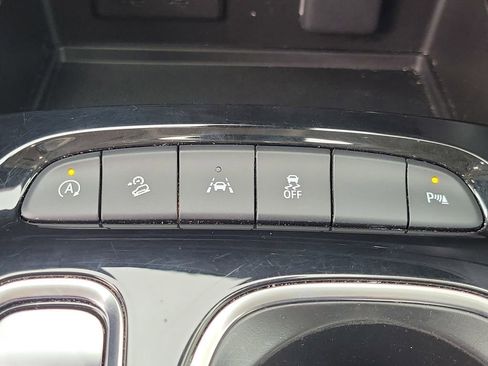 Certified 2023 Buick Envision Essence AWD/4WD image 29