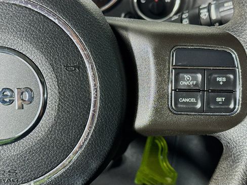 Used 2017 Jeep Wrangler Unlimited Sport image 14