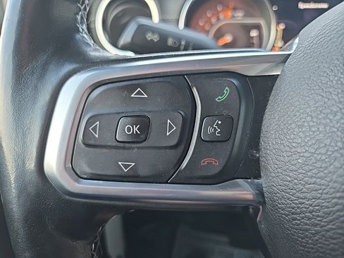 Used 2018 Jeep Wrangler Unlimited Sahara image 48