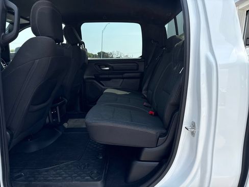 Used 2025 RAM 1500 Warlock AWD/4WD image 32