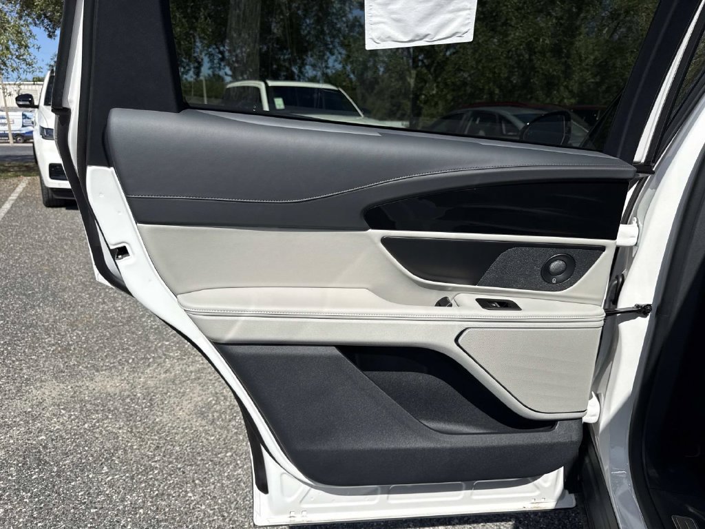New 2026 Lincoln Nautilus Premier w/ Equipment Group 102A AWD/4WD image 13