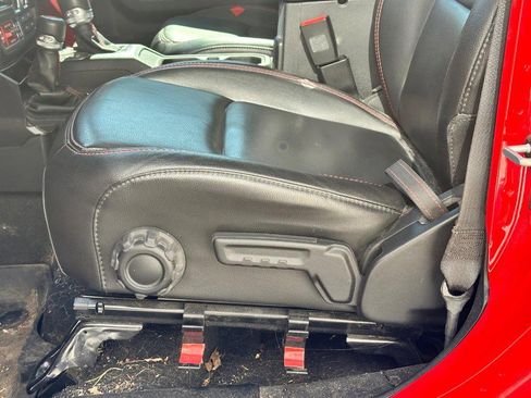 Used 2021 Jeep Gladiator Rubicon AWD/4WD image 23
