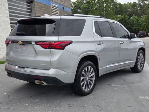 Used 2022 Chevrolet Traverse Premier AWD/4WD image 7
