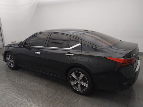 Used 2021 Nissan Altima 2.5 SV FWD image 3
