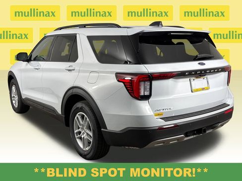 New 2026 Ford Explorer Active w/ Active Comfort Package RWD image 9