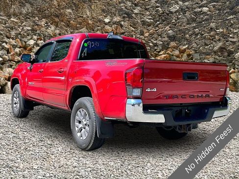 Used 2019 Toyota Tacoma SR5 AWD/4WD image 11