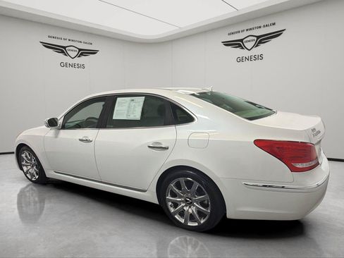 Used 2011 Hyundai Equus Ultimate RWD image 3