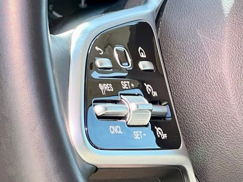 Certified 2022 Mercedes-Benz GLC 300 4MATIC image 35