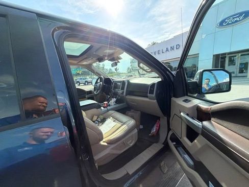 Used 2018 Ford F150 Lariat w/ Equipment Group 502A Luxury AWD/4WD image 23