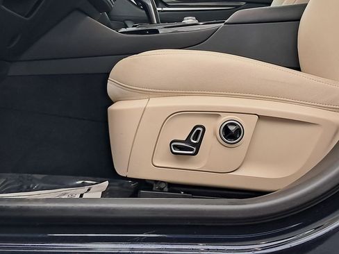 Used 2021 Maserati Levante S image 9