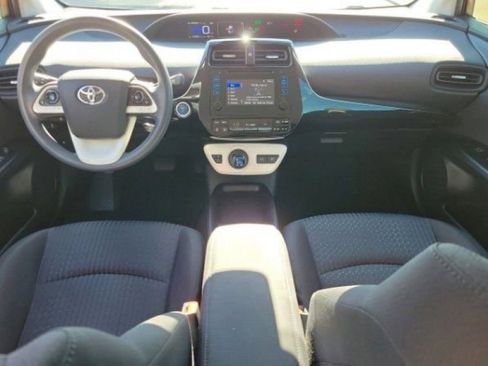 Used 2017 Toyota Prius One image 6