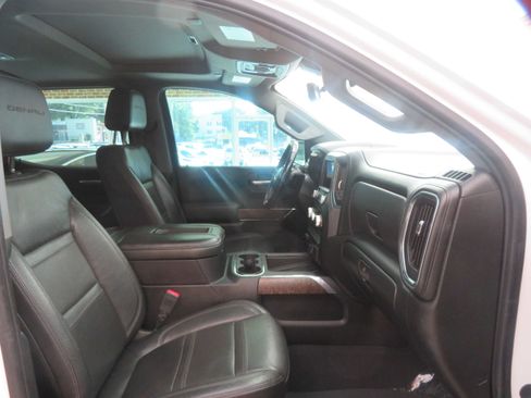 Used 2019 GMC Sierra 1500 Denali w/ Denali Ultimate Package AWD/4WD image 26