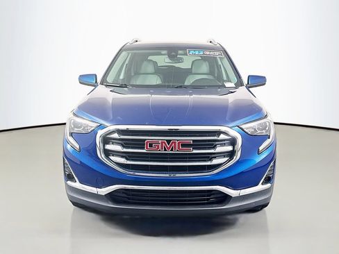 Used 2021 GMC Terrain SLT FWD image 2