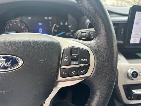 Used 2022 Ford Explorer XLT w/ Equipment Group 202A image 19