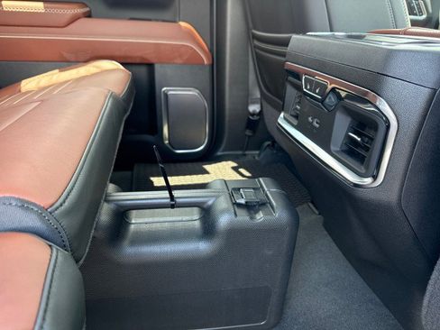 New 2026 GMC Sierra 2500 Denali Ultimate AWD/4WD image 16