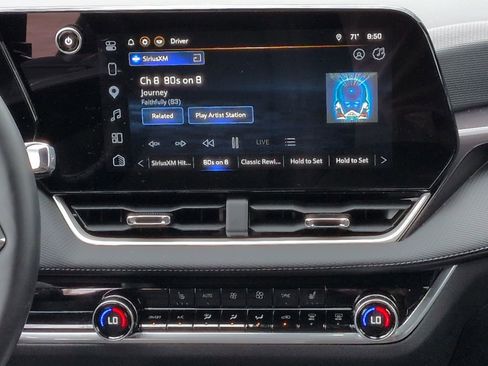 Used 2026 Chevrolet Equinox LT w/ Convenience Package II image 18