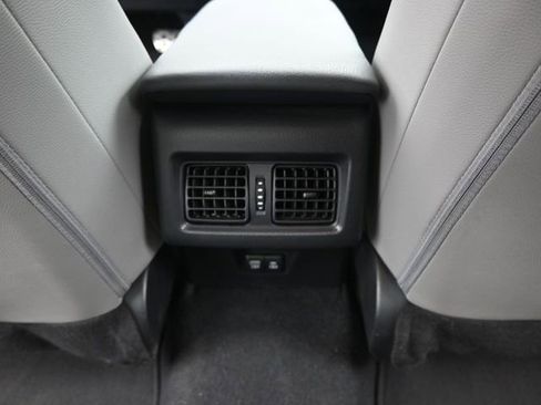 Used 2025 Toyota Camry SE w/ Convenience Package image 24