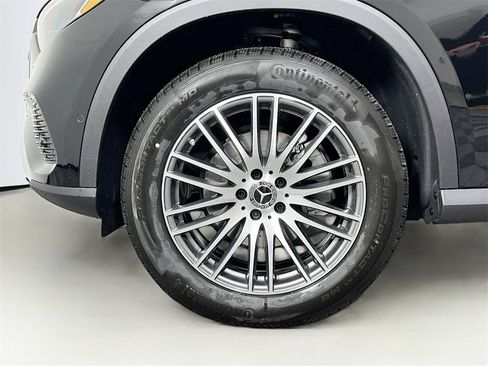 New 2025 Mercedes-Benz GLC 300 4MATIC image 30