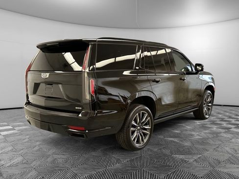 Used 2022 Cadillac Escalade Sport Platinum w/ Heavy-Duty Trailer Package AWD/4WD image 5