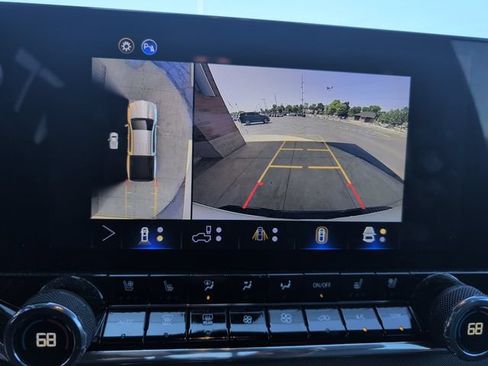 Used 2026 Chevrolet Colorado Z71 w/ Technology Package AWD/4WD image 20