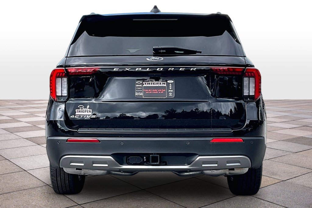 New 2026 Ford Explorer Active w/ Active Comfort Package RWD image 4