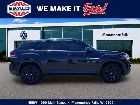 Used 2023 Volkswagen Atlas Cross Sport SE w/ Panoramic Sunroof Package AWD/4WD image 8
