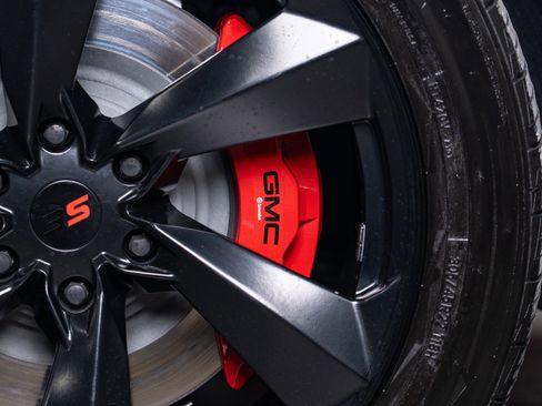 Used 2024 GMC Sierra 1500 SLT w/ SLT Convenience Package image 46