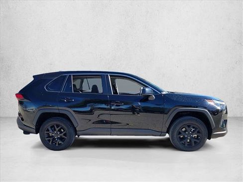 Used 2023 Toyota RAV4 LE image 4