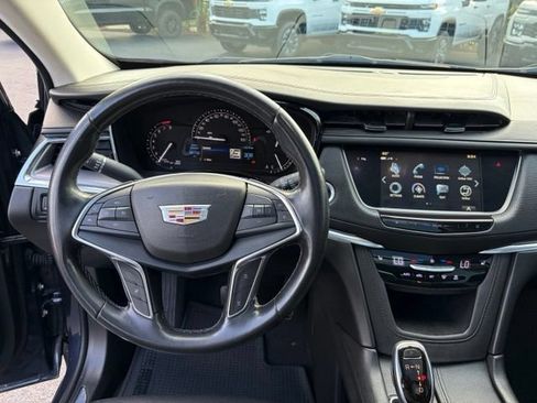 Used 2018 Cadillac XT5 Luxury FWD image 18