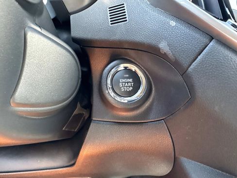 Used 2025 Subaru Ascent Touring image 29